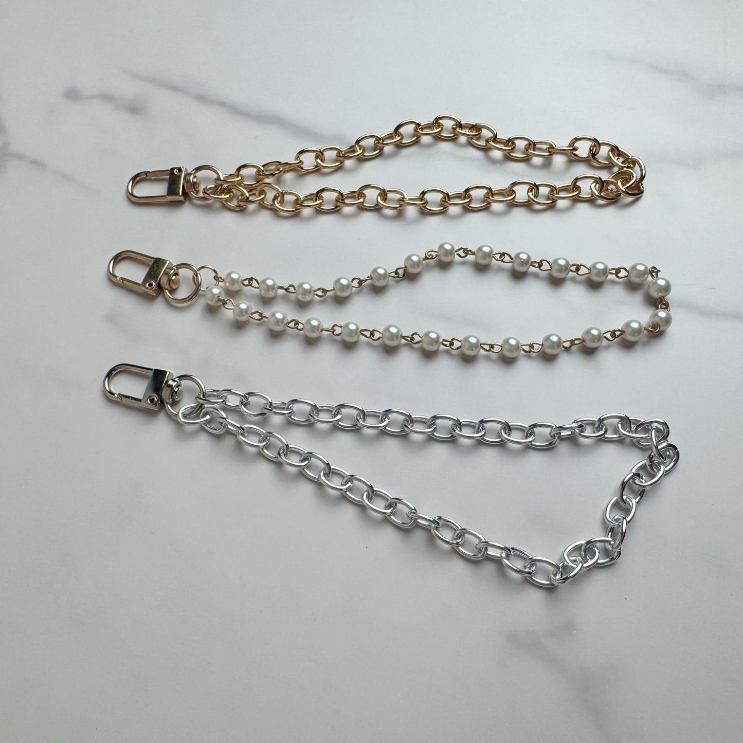 Pearl Chain Kindle Strap