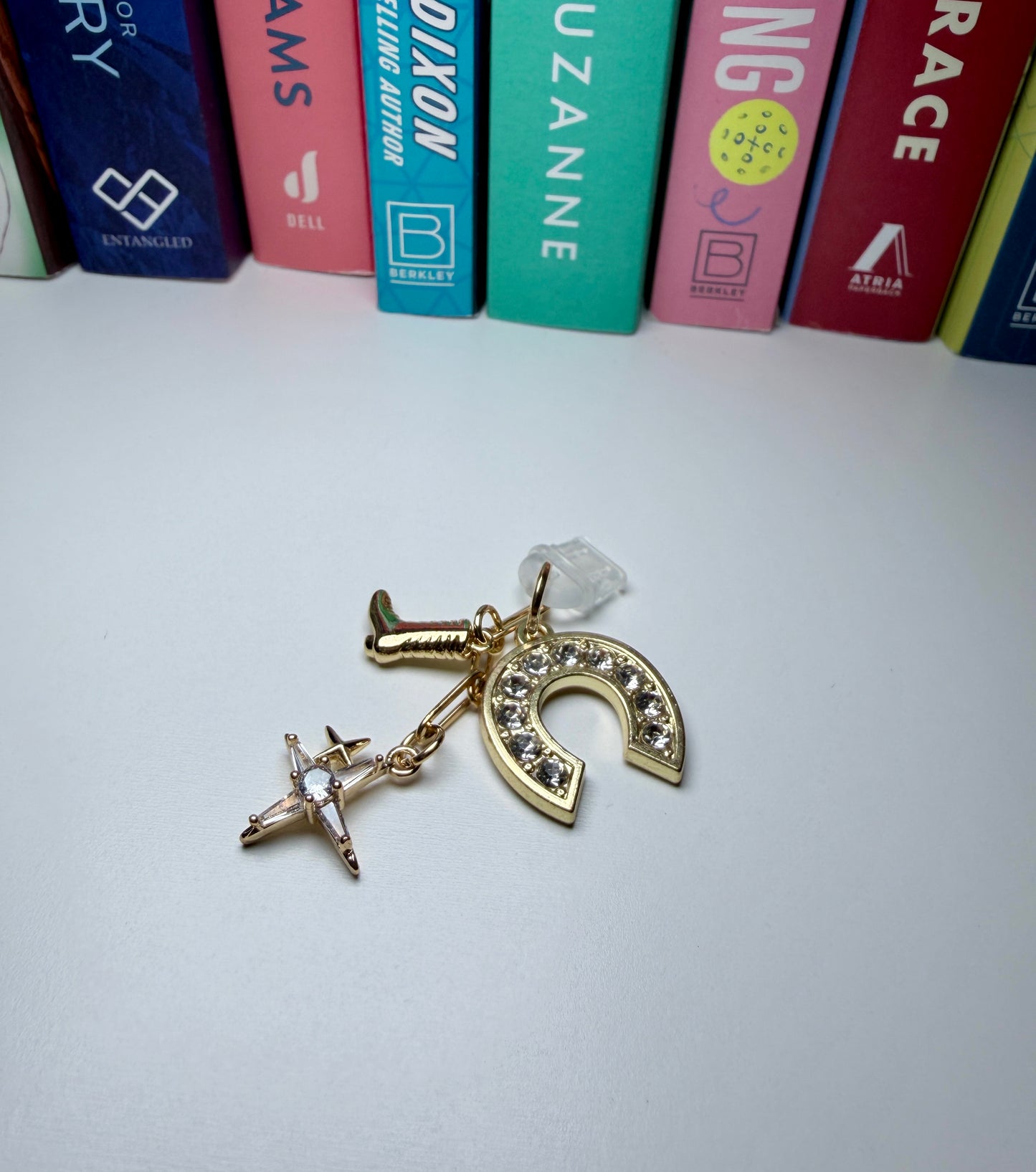 Giddy Up Kindle Charm
